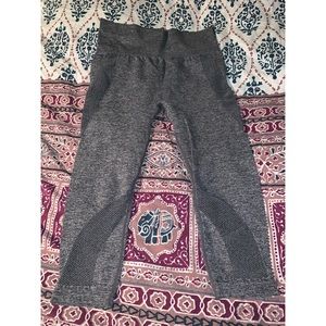 Mesh workout leggings